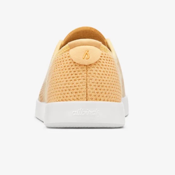 ALLBIRDS LIMITED EDITION: Lux Beige (Blizzard Sole) Tree Skippers - Picture 7 of 13